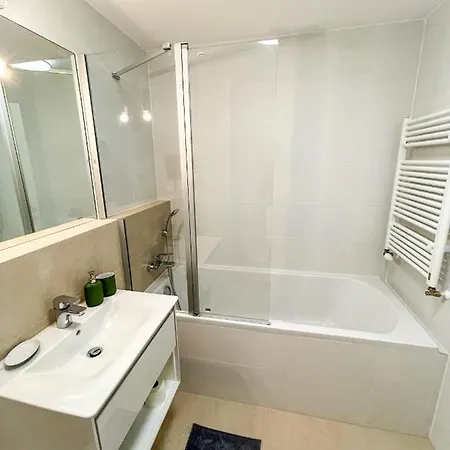 Premium New With Panoramic Castle View アパート *