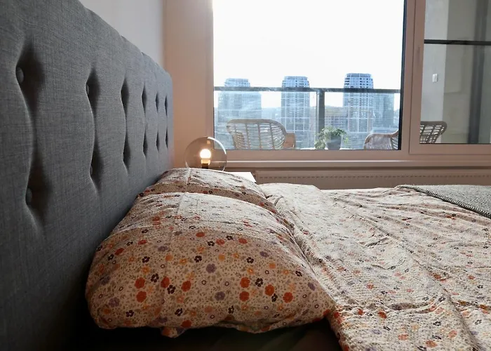 Premium New With Panoramic Castle View * براتسيلافا