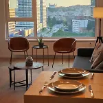 Premium New With Panoramic Castle View Apartmán *